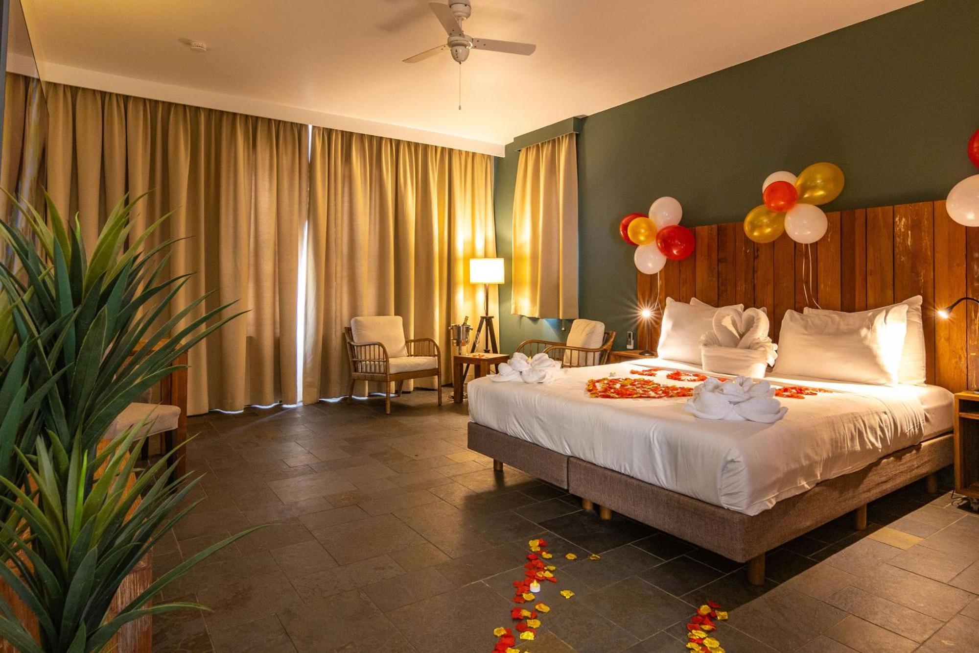 Bayside Boutique Hotel - Blue Bay Golf & Beach Resort Dorp Dorp Sint Michiel Exteriör bild